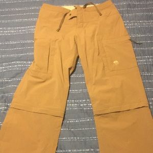 Women’s size 4 Mountain Hardwear hiking pants